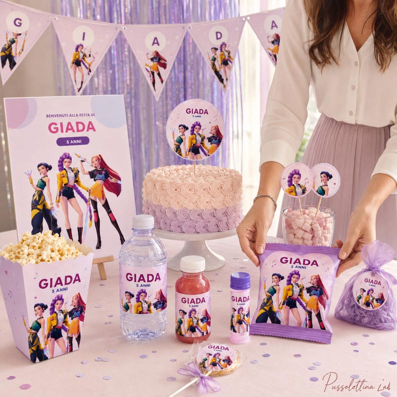 May include: A party set featuring custom labels with the name GIADA 5 ANNI, including a popcorn box, water bottle, juice bottle, bubble wand, snack bag, and lollipop, all decorated with illustrations of three animated characters.