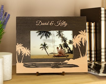 Custom wedding frame with palt trees, Personalized wedding photo frame, Tropical wedding couples gift, Engagement frame for bride & groom