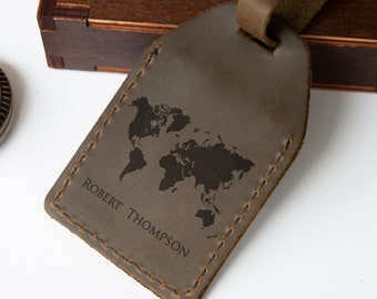 Personalized Leather Luggage Tag with World Map - Engraved Travel Tag - Custom Leather Gifts for Bridesmaids & Groomsmen  - Name Luggage Tag