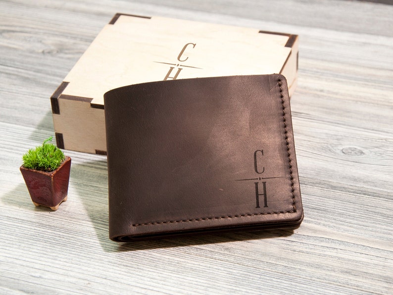 Personalized Mens Wallet Personalized Gift for Men Mens Leather Wallet Father's Day Gift Christmas Gift for Dad Groomsmen Gift Mens Wallet 