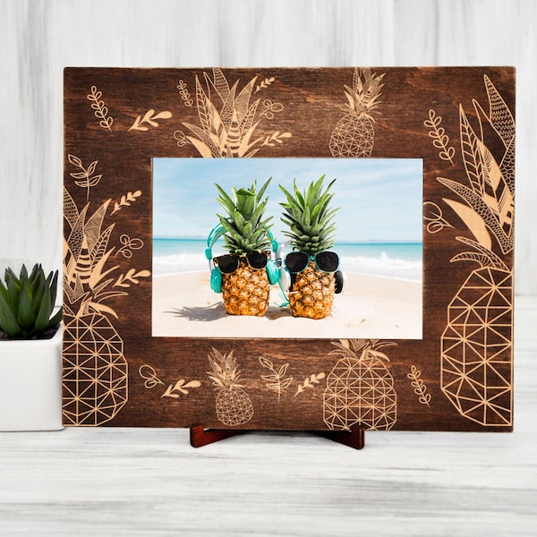 Pineapple Picture Frame Tropical Wood Photo Frame Vacation Gifts Idea for Coworker Engraved Frame Housewarming Gift 4x6 Rustic Picture Frame