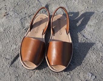 Handmade leather sandals for women/ Menorquinas-Avarcas sandals made with spanish leather / Mediterranean style sandals / Handmade in Spain