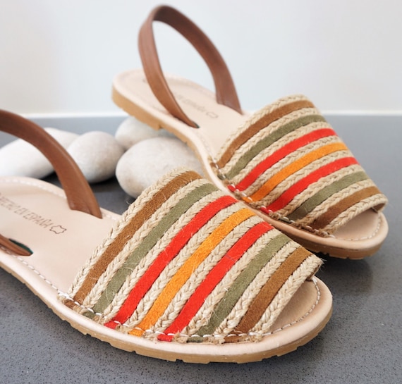 Menorquinas-Avarcas sandalen gemaakt met Spaans leer Handgemaakte leren sandalen voor vrouwen mediterrane stijl sandalen Handgemaakt in Spanje Schoenen damesschoenen Sandalen Open sandalen 
