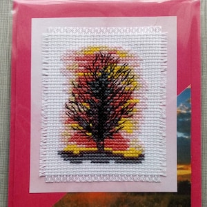 Arbre atmosphérique - Cartes cousues en croix terminées
