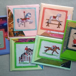 Met paard en ruiter voltooide kruissteekkaarten
