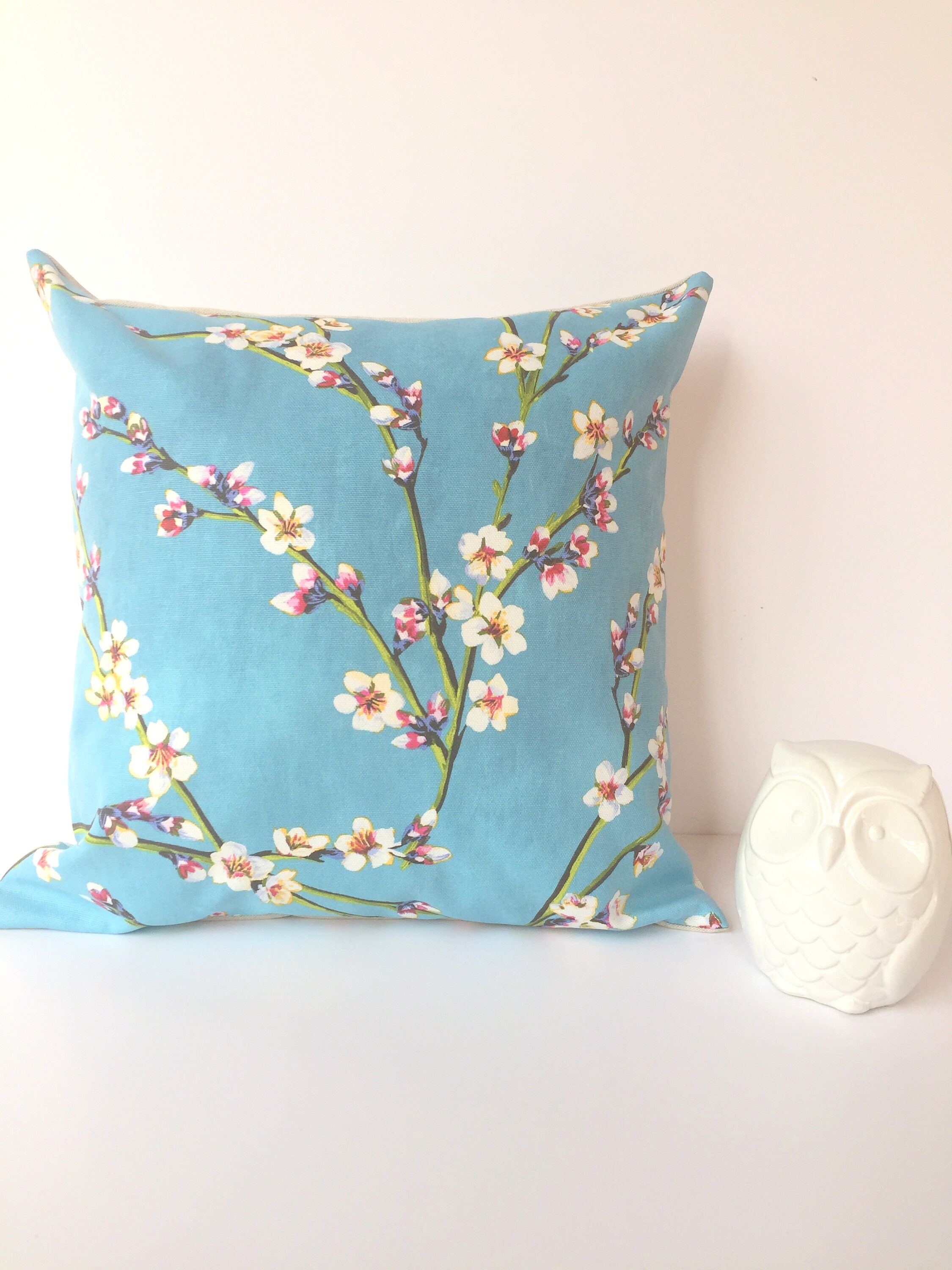 Housse de Coussin, Amandiers en Fleurs, Bleu Ciel, Inspiration Printemps, Carré, 40 X cm 15.74 15.74