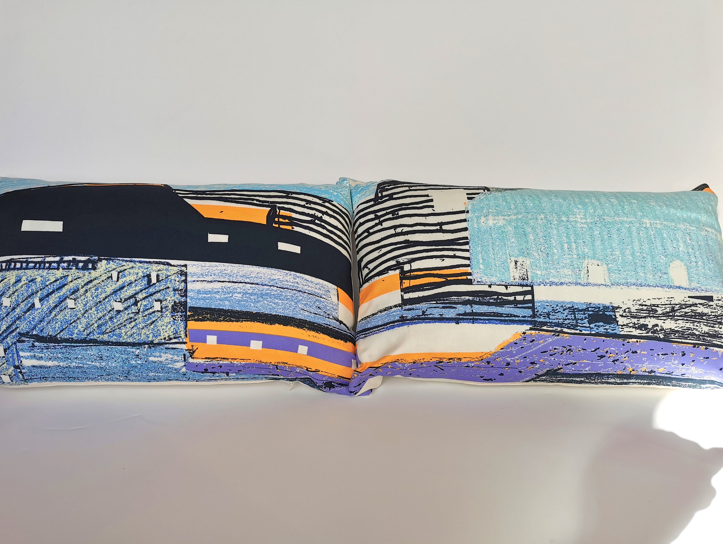 Lot de 2 Housses Coussins Rectangulaires en Tissu Japonais, Ultra Modernes, L'artiste Yumi Yoshimoto