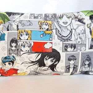 Mangas, housse de coussin en tissu jacquard épais, bande dessinée autour des femmes mangas, noir et blanc, touches rouge, bleu et jaune image 10