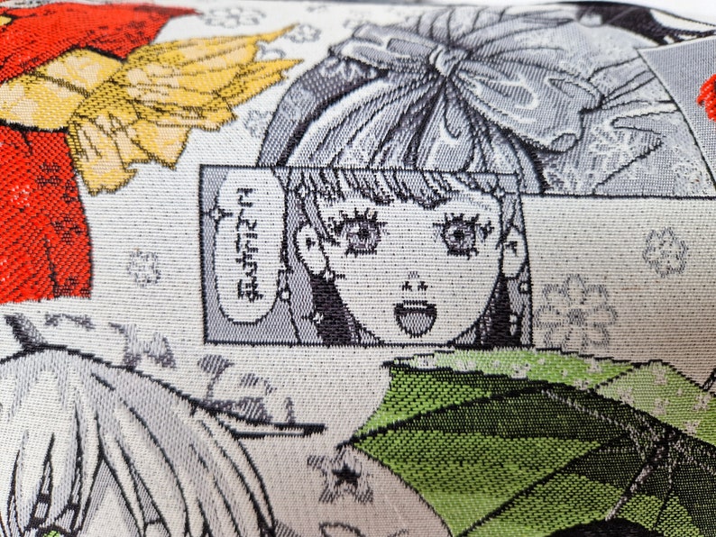 Mangas, housse de coussin en tissu jacquard épais, bande dessinée autour des femmes mangas, noir et blanc, touches rouge, bleu et jaune image 6