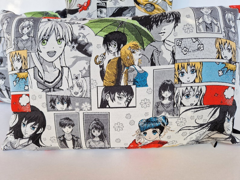 Mangas, housse de coussin en tissu jacquard épais, bande dessinée autour des femmes mangas, noir et blanc, touches rouge, bleu et jaune image 9