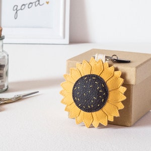 Lovely Sunflower Keychain, Flower Keychain, Sunflower Bag Charm, Faux Leather Flower Keychain, Handmade Sunflower Keychain
