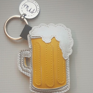 Cute Glass of Beer Keychain, Glass of Beer Bag Charm, Gift for Beer Lovers, Glass of Beer Keychain, Faux Leather Keychain, Beer keychain