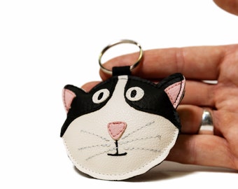 Porte-clés mignon pour chat noir et blanc, porte-clés pour chat en faux cuir, charme de sac pour chat, cadeau pour amoureux des chats, porte-clés pour chat fait à la main