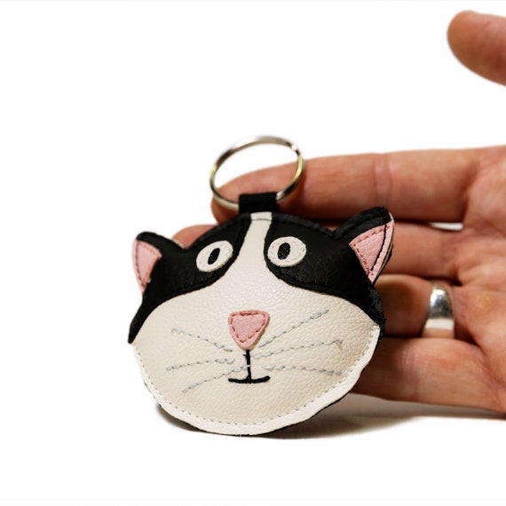 leather cat keychain