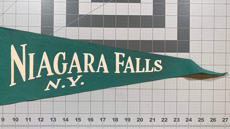 Gift Vintage Pennant Pendant Flag Souvenir Niagara Falls Childhood Memory