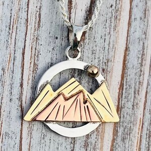 &quot;Kreis Anhänger &quot;&quot;Rocky Mountain Sky&quot;&quot; Halskette.&quot;