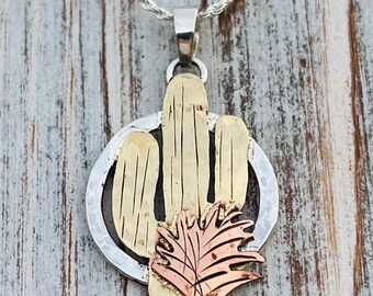 Cirkelformad "Southwest Saguaro"-hängehalsband