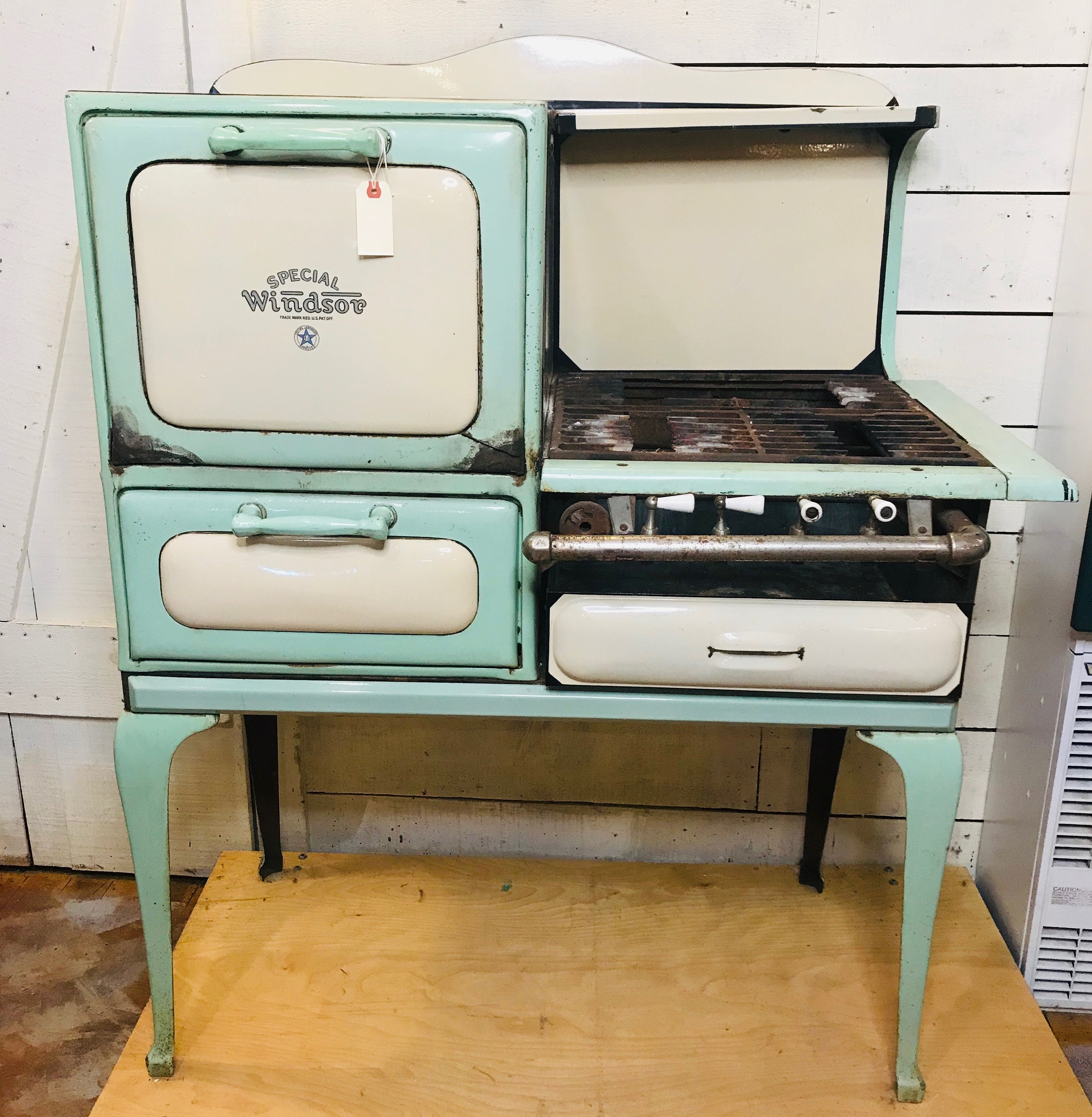 Vintage 1930s Special Windsor Gas Stove ...