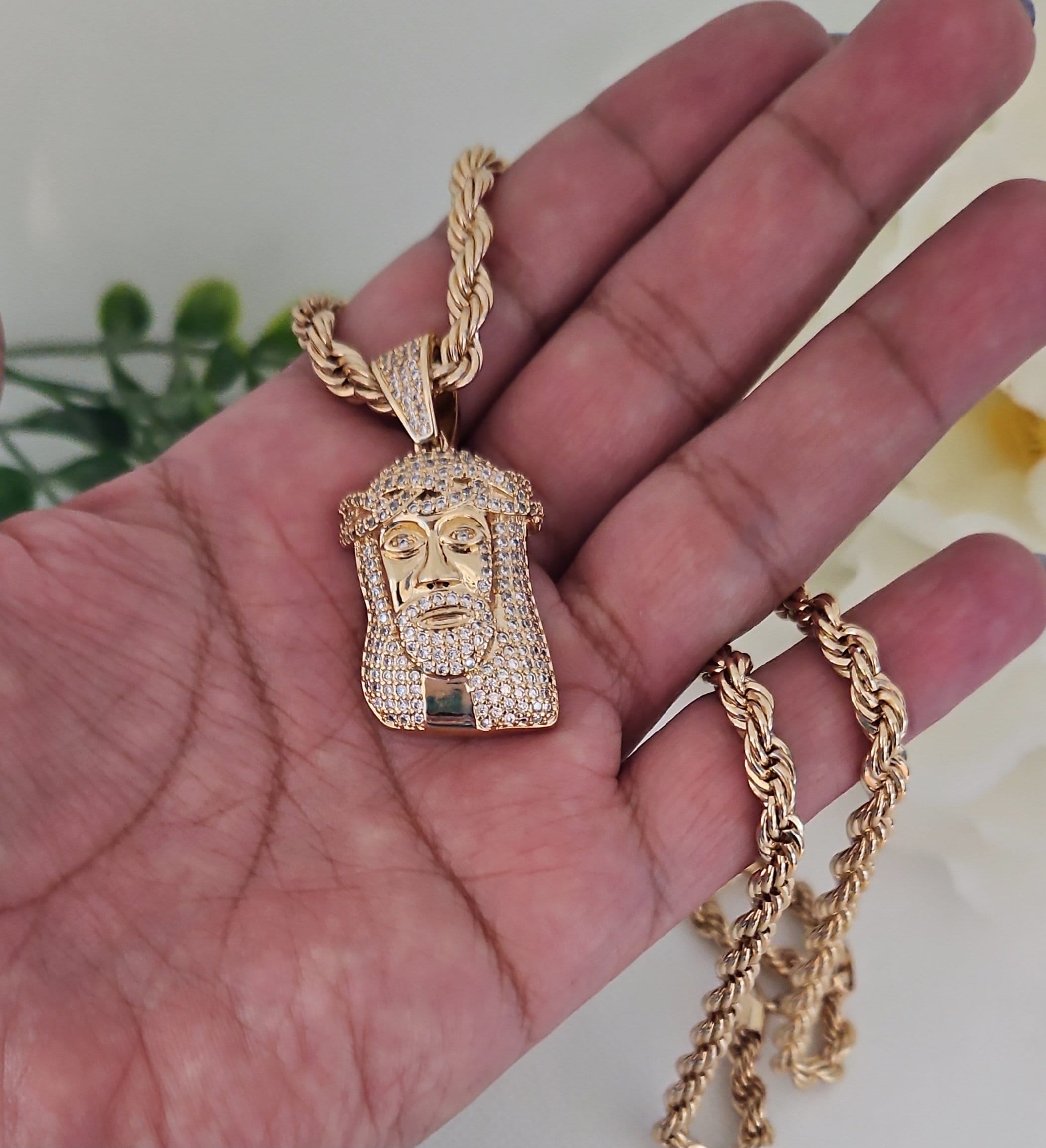 Pendentif jésus homme - France