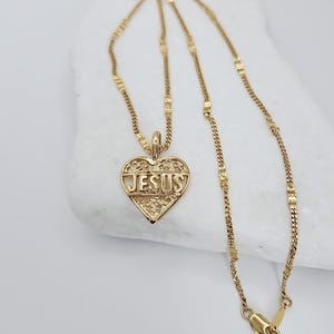 Gold Jesus Necklace, Jesus Christ Necklace, Filigree Heart Necklace, 14k Heavy Plated Gold, Quality Necklace, 2mm Curb Chain With Design