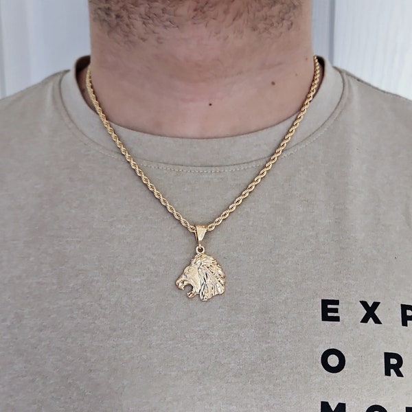 1 3/8 Diamond-Cut Lion Medallion Pendant 10K Yellow Gold