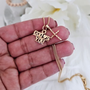 Colar de cruz Deus te ama, colar de cruz, pingentes pequenos de 15 mm, corrente estilo meio-fio de 1 mm, colar unissex, colar de ouro banhado pesado 14k