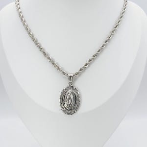 Zilveren guadalupe-ketting voor heren, rhodium onze-lieve-vrouw van Guadalupe-ketting, 4 mm zilver diamantgeslepen touwketting, ovale guadalupe-hanger