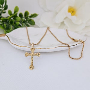 14k Gold Plated Crucifix Necklace: Women&#39;s French Rope Chain
