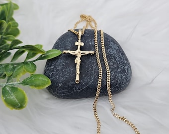 14k Heavy Gold Plated Crucifix Necklace: Unisex Curb Chain