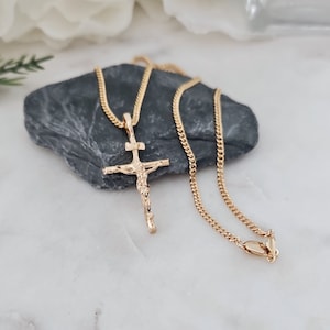 14k Heavy Gold Plated Crucifix Necklace: Unisex Curb Chain