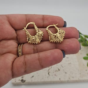 Goldkorb-Ohrringe, kleine geschwollene filigrane Ohrringe, 14 Karat schwer überzogenes Gold, hochwertige Ohrringe, lebenslange Ersatzgarantie