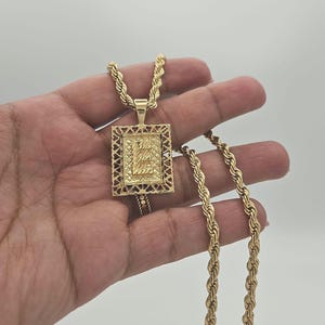 Collar con inicial cuadrada de oro: chapado en oro de 14k de alta calidad, cadena de cuerda de 4 mm, unisex, garantía de reemplazo de por vida.