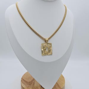 Collar con inicial de oro, collar con inicial rectangular, cadena estilo bordillo de 4 mm, chapado en oro grueso de 14 k, collar de alta calidad, collar unisex