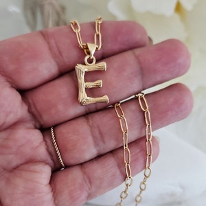 Collar inicial de bambú de oro, collar de clip, oro chapado pesado de 14 k, collar de letras pequeñas, alta calidad, garantía de reemplazo de por vida