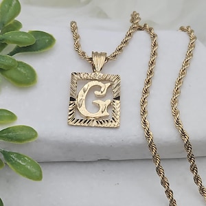 Collar con inicial de oro, chapado en oro grueso de 14 k, collar con inicial rectangular, cadena estilo cuerda de 3 mm, collar de alta calidad, collar unisex