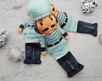 The Peppermint Nutcracker Purrince – Refillable Holiday Cat Toy