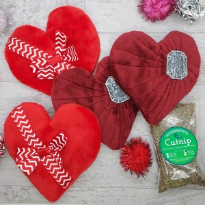 Refillable Cat Toy - Valentine&#39;s Day Heart Shaped Ballotin - Cat Cuddle Toy - Cat Chocolate Box