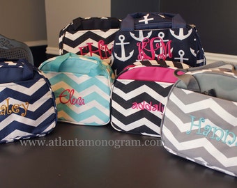 Personalized high quality insulated hot/cold lunch bags. Monogrammable lunch boxes in various patterns available blank or with custom name