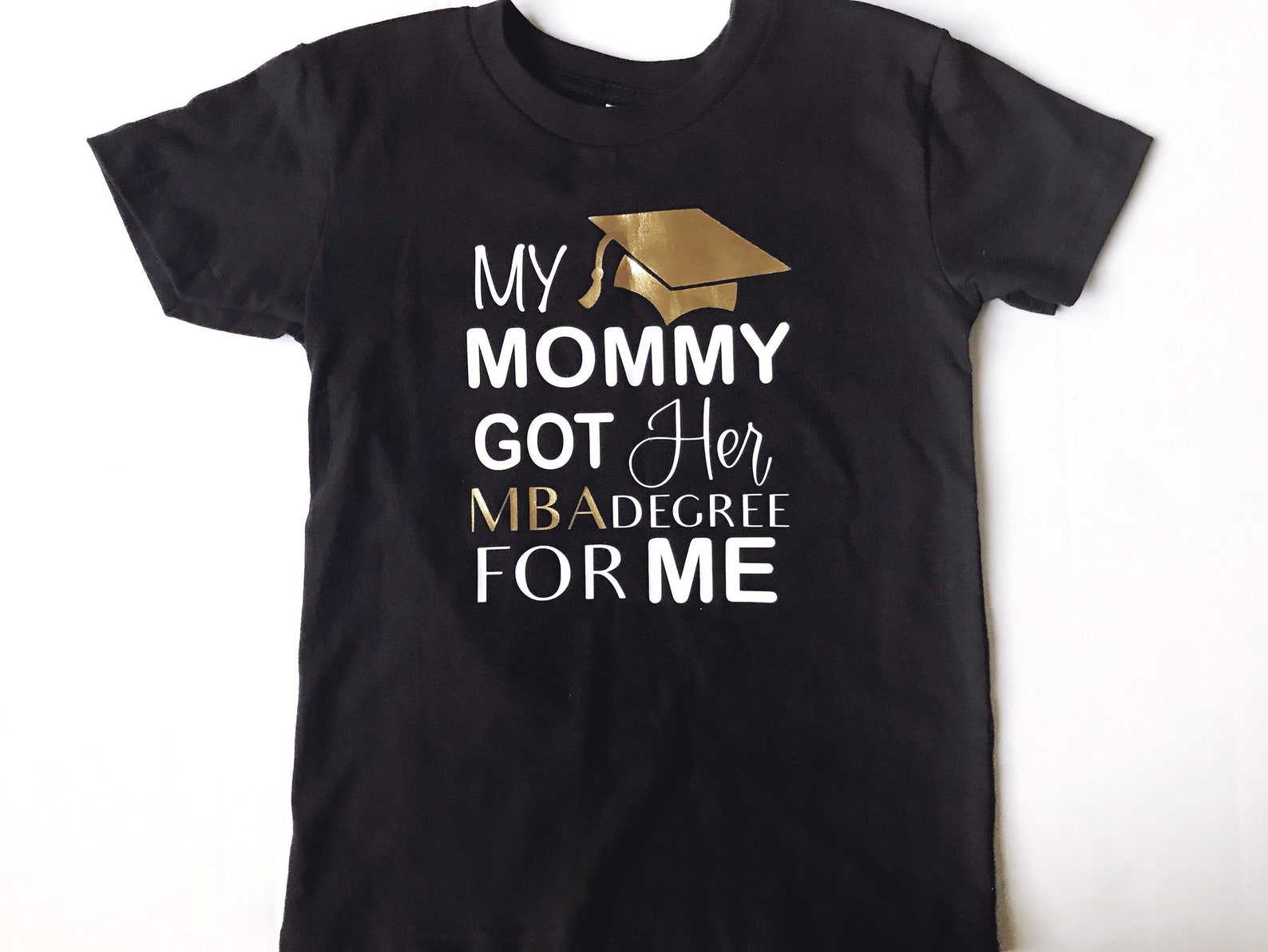 My mom worksheet. My moms does me. My moms does me. She loves me. I love your mom t-shirt.