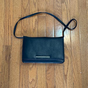 Vintage Cabrelli Navy Crossbody handbag