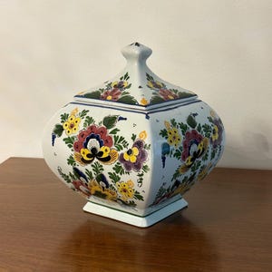 Vintage Dutch Delft Hand-Painted Floral Ceramic Jar with Lid – Traditional Faience Style