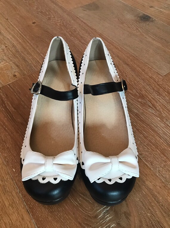 Vintage Platform Pin Up MARY JANES