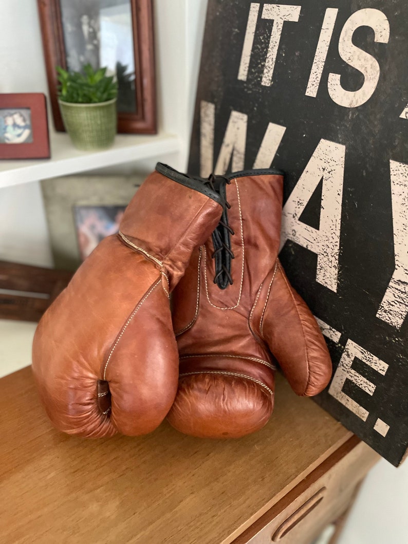 Boxing Gloves Brown leather Vintage style boxing gloves / Fathers Day gift / gift for Boxing fan / gift for men / retro prop image 3