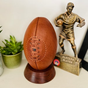 s*f様 1919年 ラグビーボール ヴィンテージ 本革 ヴィンテージレザー 1920 年代 ラグビーボール - Etsy 日本