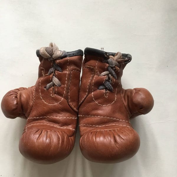 Boxing gloves : Handmade Mini Tan Leather Vintage Style Boxing Gloves / leather boxing gloves / gift for men / boxing gift / vintage sports