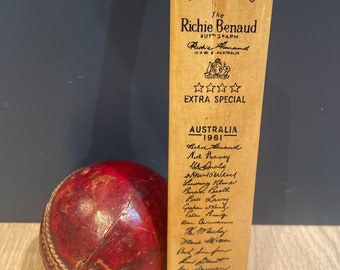 Vintage miniature Cricket Bat signed (fascimile) by the Australia cricket team on tour in 1961 / cricket memorabilia / antique cricket bat