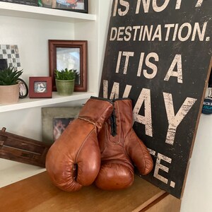 Boxing Gloves Brown leather Vintage style boxing gloves / Fathers Day gift / gift for Boxing fan / gift for men / retro prop image 4