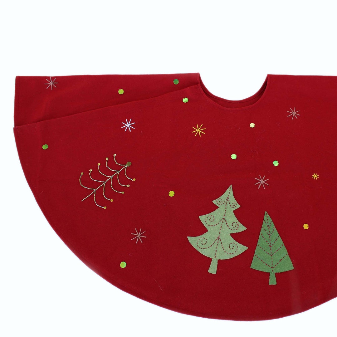 Red Felt Tree Skirt 