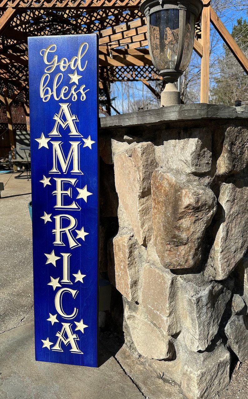 Carved God Bless America Porch Sign: Patriotic 4th of July Decor immagine 2