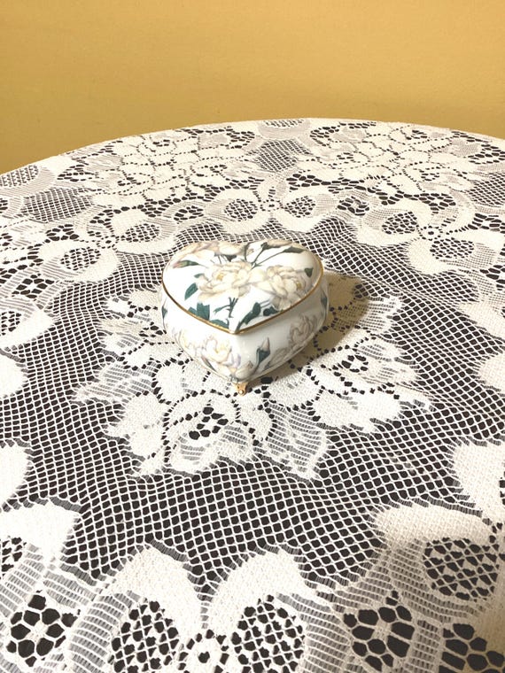Smithsonian Collection Whie Rose Footed Trinket Box by Goebel